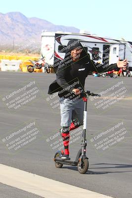 media/Mar-13-2022-SoCal Trackdays (Sun) [[112cf61d7e]]/Around the Pits/